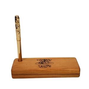 Vintage 1997 Looney Tunes Bugs Bunny Gold Tone Pen in Wooden Display Case